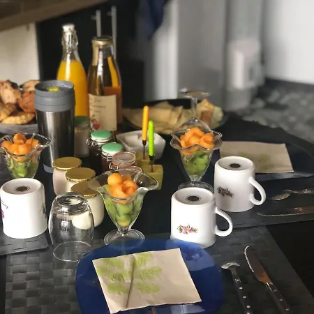 Bed & Breakfast Au Champ Du Douits *