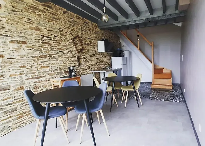 Au Champ Du Douits فندق مبيت وإفطار 3*